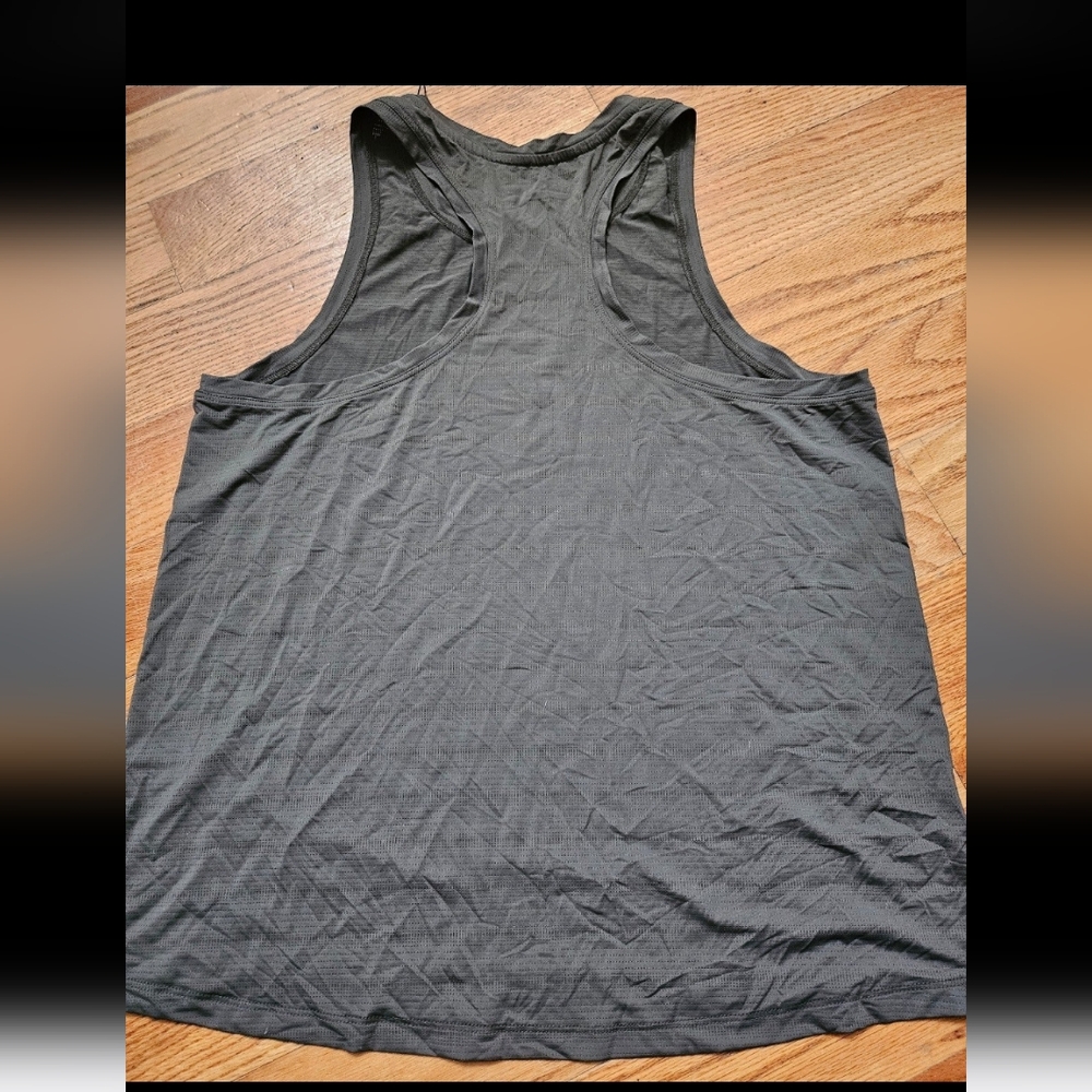 9 Round Razorback Tank, New,  Large - Picture 6 of 6